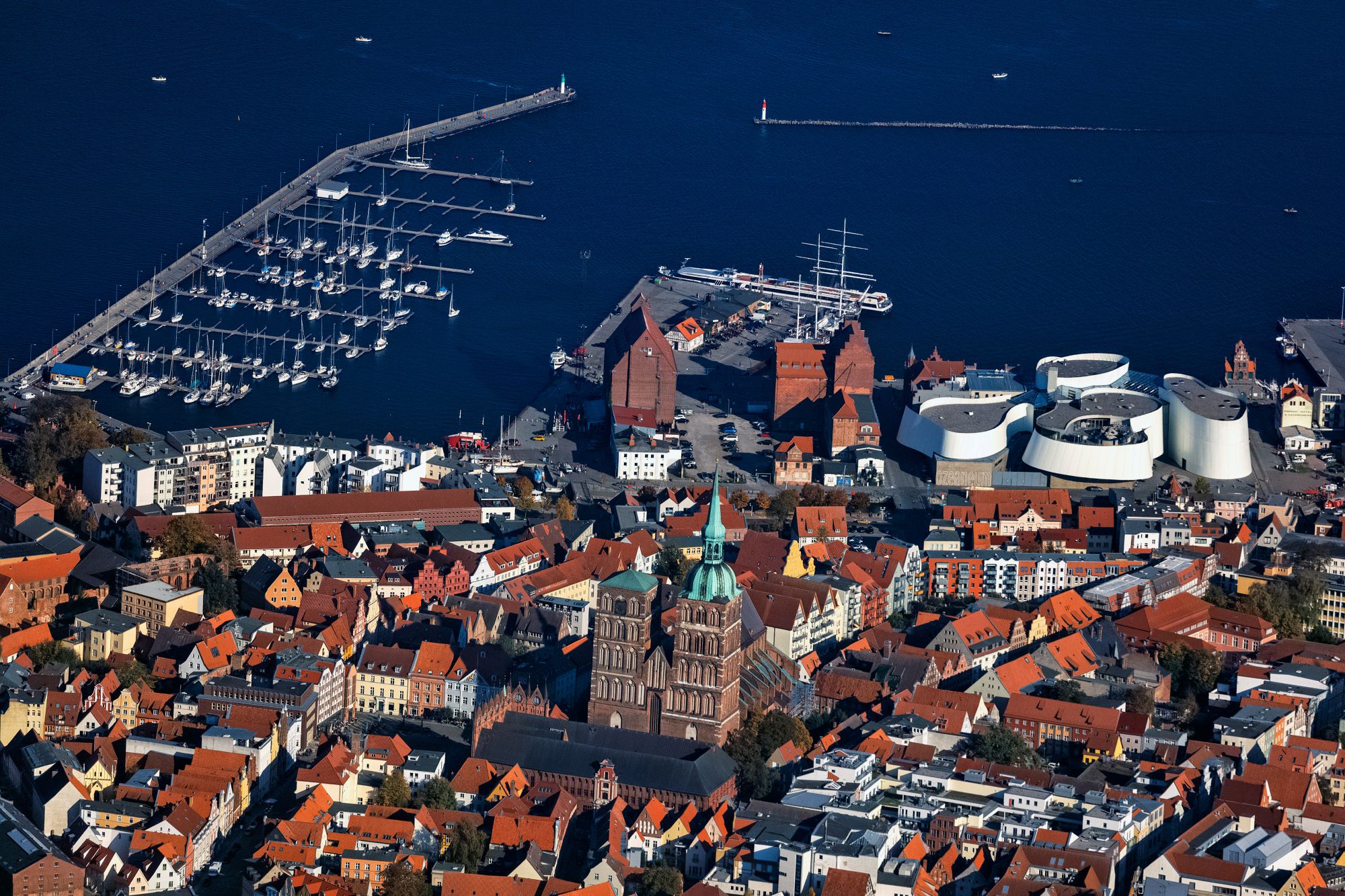 Drohen Bild des Hafens von Stralsund